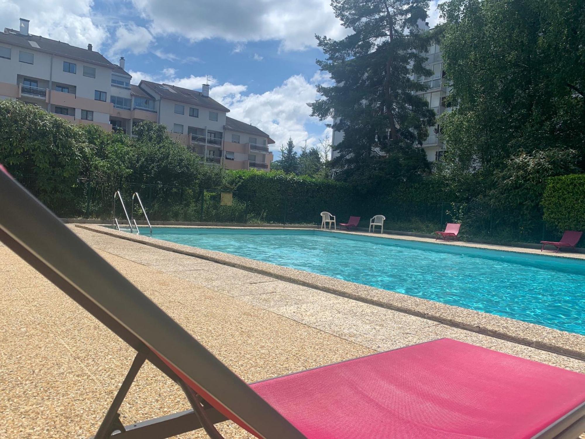 Kusmi Love Piscine Proche Du Lac Annecy Exteriör bild